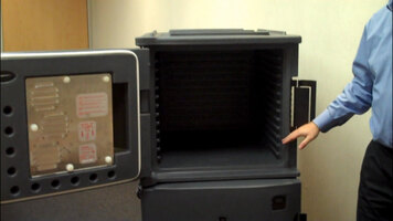 Features of the Cambro Heated Ultra Camcart® UPCH1600 Features of the Cambro Heated Ultra Camcart® UPCH1600