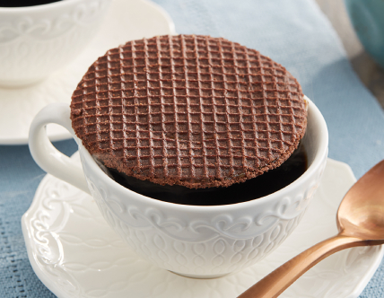 Daelmans 2-Pack Chocolate Stroopwafels - 48/Case